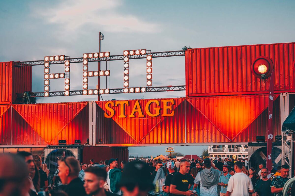 Red Stage
