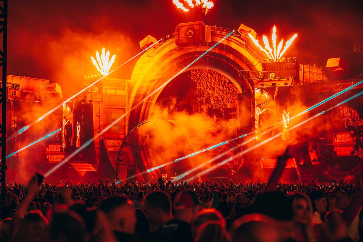Mainstage — lasery